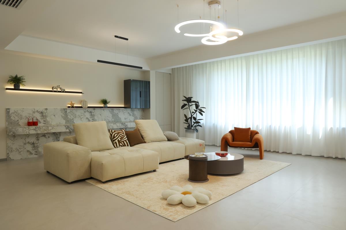 實(shí)景 | 這屆年輕人究竟有多會(huì)??？131㎡現(xiàn)代風(fēng)婚房，審美+功能雙雙在線！